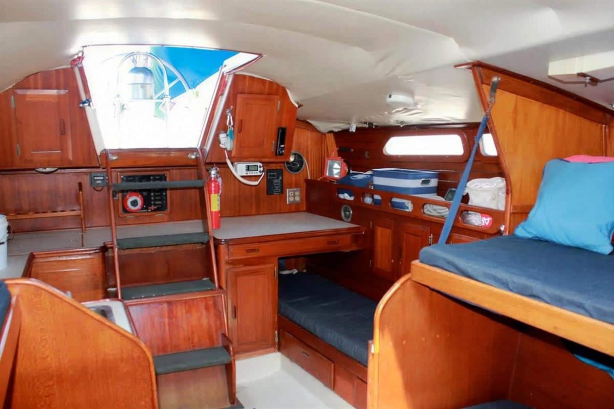 Puerto Vallarta Sailboat 39 feet Rental