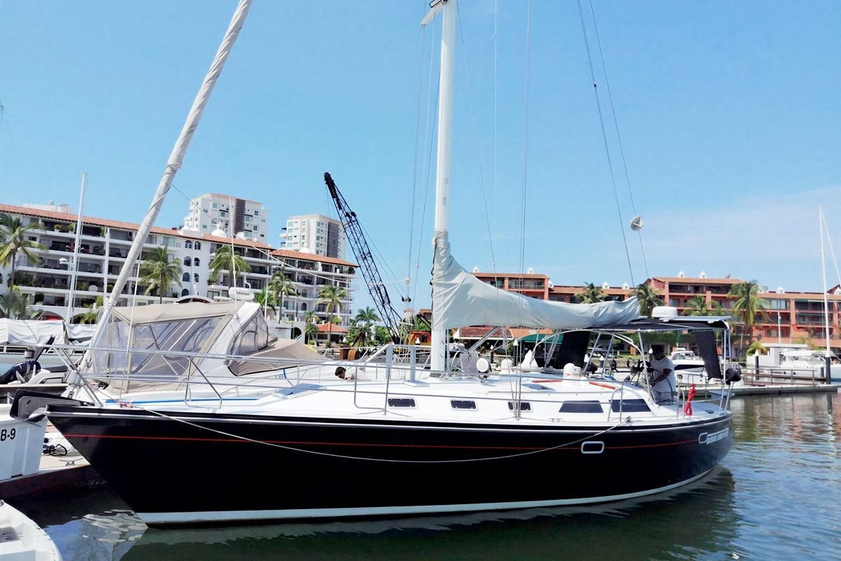Puerto Vallarta Sailboat Rental Catalina 42
