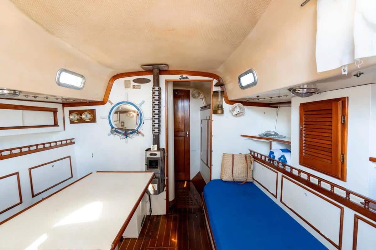 Puerto Vallarta Sailboat Rental Columbia 38