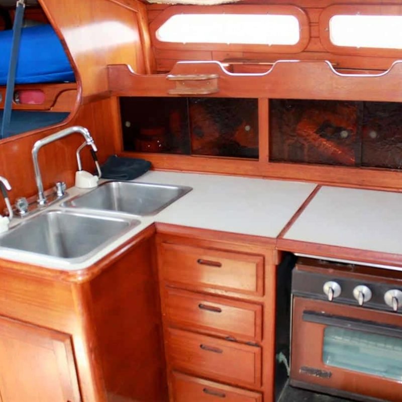 Velero en Puerto Vallarta 39 Pies