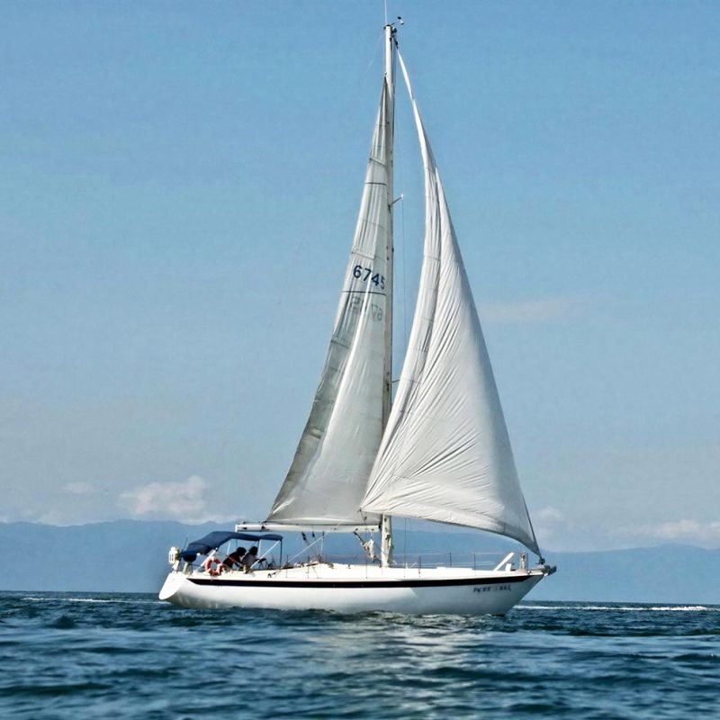 Velero en Puerto Vallarta 39 Pies
