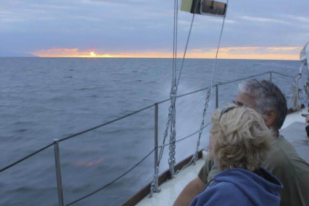 Velero al atardecer tour