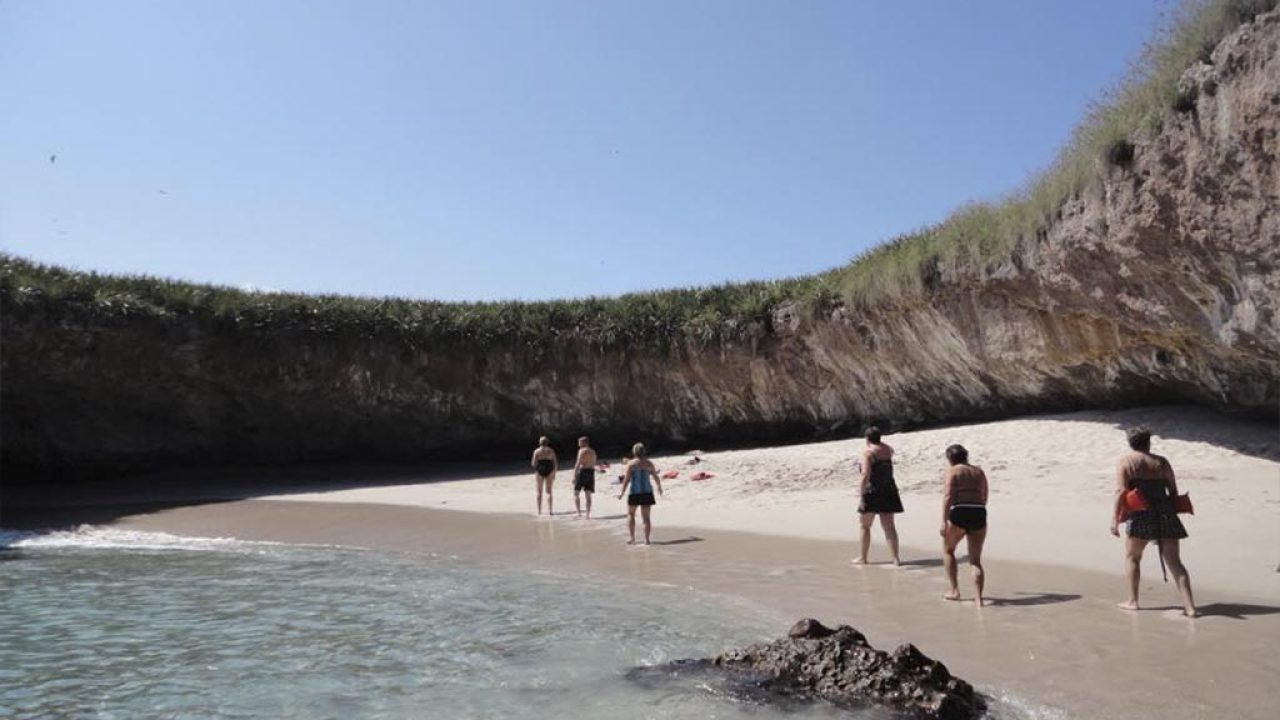 tour-islas-marietas-playa-escondida.jpg